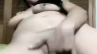 Desi bhabi Nishi Solo Pussy Play.