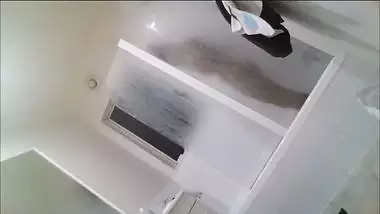 Hottest figure naked bathing and fingering viral videos