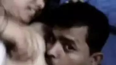 Desi guy kisses juicy XXX nipples of chubby GF during relax in bed