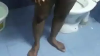 Indian BBW with sexy breasts acts in XXX video for the first time