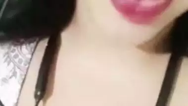 Huge boobs showing gorgeous girl fingering video