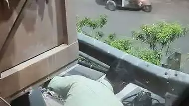 Roadside romance and sex caught by employee viral clip