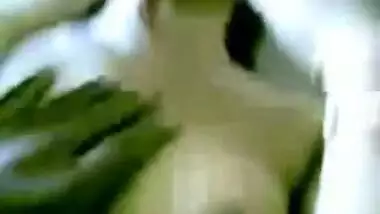 Indian sex video HD of a naughty teen enjoying a home sex session