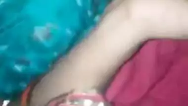 Dehati pussy porn video of Dehati bhabhi exposing her pussy