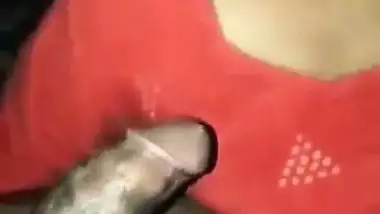 Man enjoys a lady’s desi chudai while shooting MMS