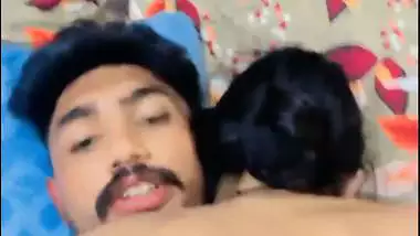 Desi sex videos of a guy fucking a milf and her daughter