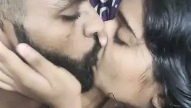 Mallu girl kissing her lover and big boobs showing