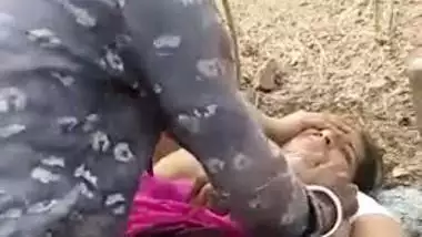 Indian outdoor sex video in Bangalore captured and exposed by friend
