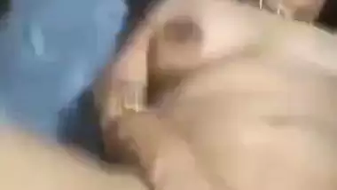 Mature aunty spreading pussy lips to have sex