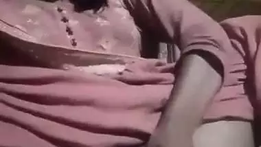 Shy girl fucks her pussy with a brinjal in xxx viral MMS