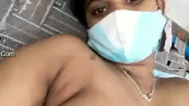 Desi aunty showing her boobs and pussy
