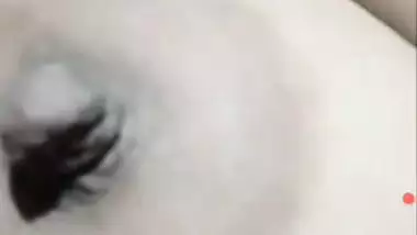 Beautiful lips Bengali girl showing boobs and pussy