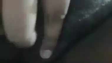 Chubby Bangla fingering pussy