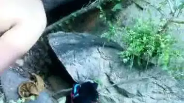 Desi randi aunty sitting nude outdoor clip