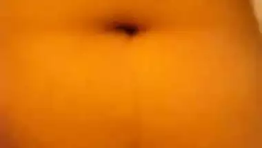 Desi beauty College Girl recording Nude body at bathroom Mms