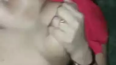 Guwahati Desi XXX slut gets her hairy pussy fucked hard MMS