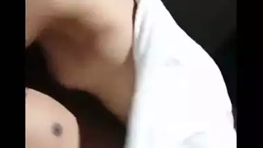 Desi xxx chudai of a Bihari girl in an Oyo room
